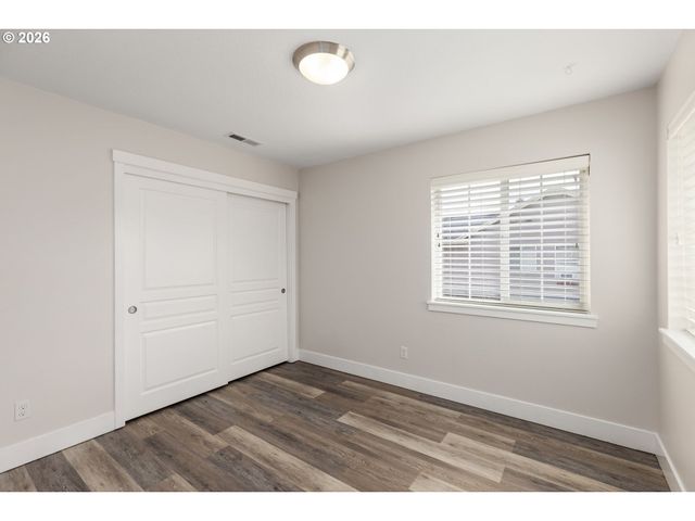 863 Ne 4TH Ave, Hillsboro, OR 97124