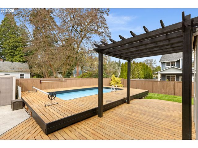 863 Ne 4TH Ave, Hillsboro, OR 97124