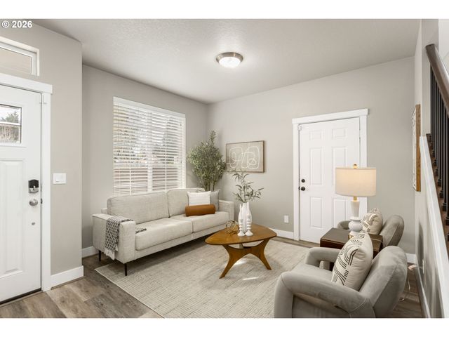 863 Ne 4TH Ave, Hillsboro, OR 97124