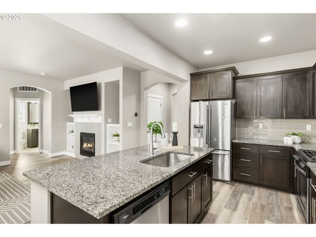 863 Ne 4TH Ave, Hillsboro, OR 97124