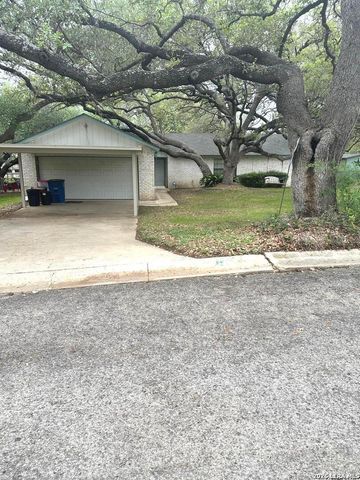 336 SOLLOCK DR, Devine, TX 78016