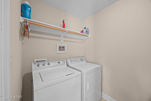 300 South Square Drive B, Winterville, NC 28590