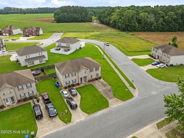 300 South Square Drive B, Winterville, NC 28590
