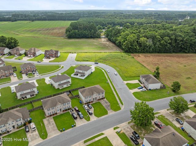 300 South Square Drive B, Winterville, NC 28590