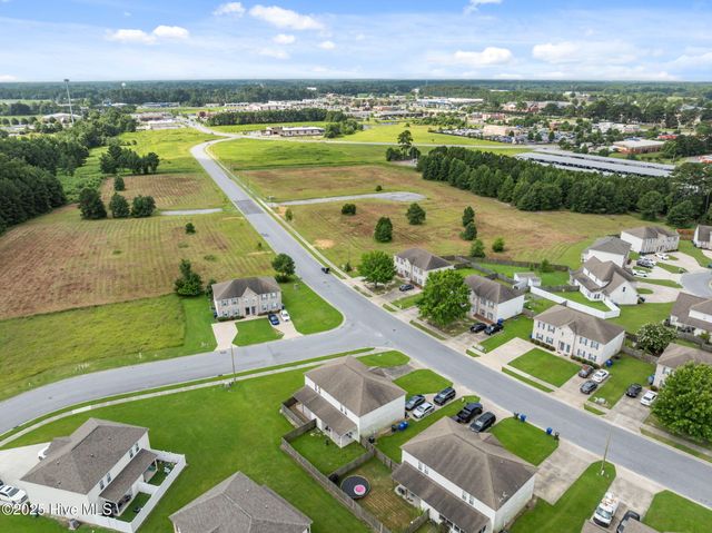 300 South Square Drive B, Winterville, NC 28590