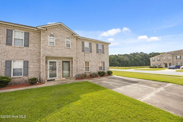 300 South Square Drive B, Winterville, NC 28590