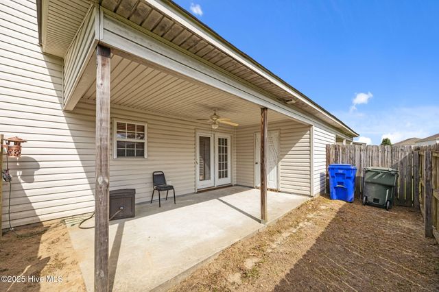 300 South Square Drive B, Winterville, NC 28590