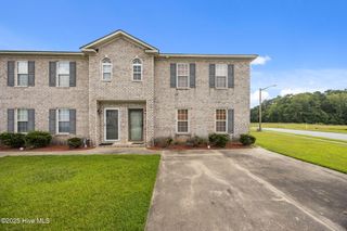 300 South Square Drive B, Winterville, NC 28590