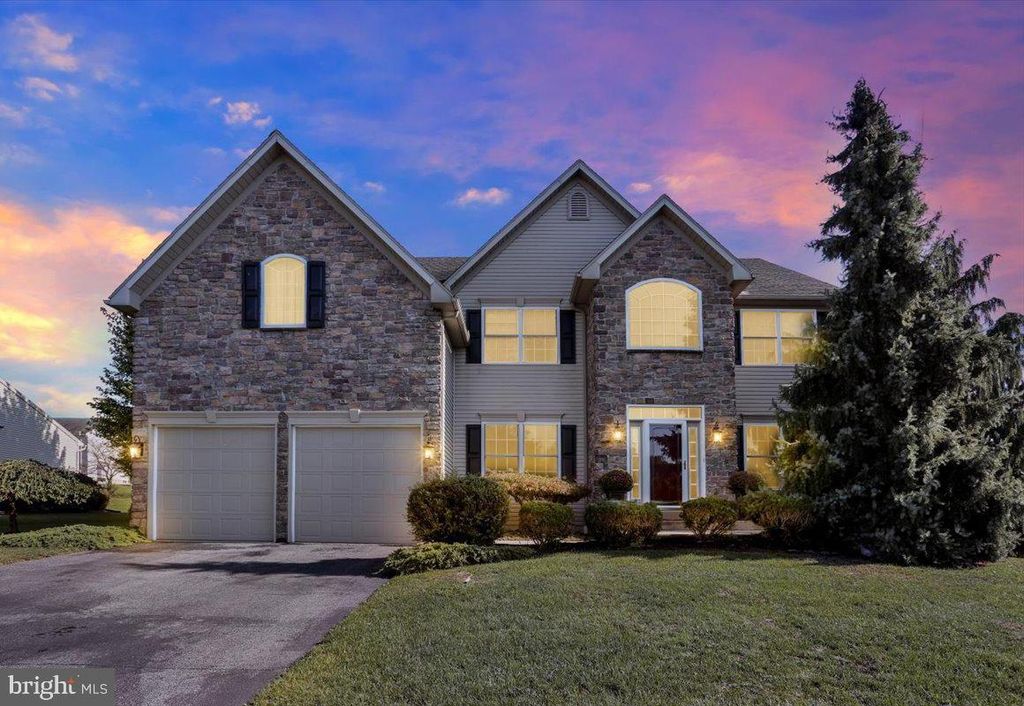 173 KENSINGTON BLVD, Blandon, PA 19510