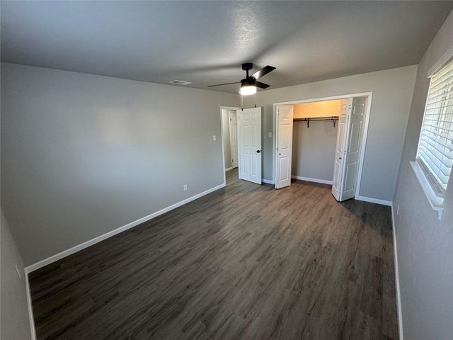 629 E Mission Street, Crowley, TX 76036