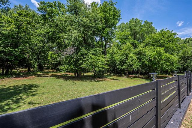 11105 Ashford Drive, Yukon, OK 73099