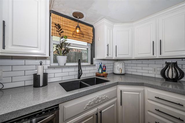 11105 Ashford Drive, Yukon, OK 73099