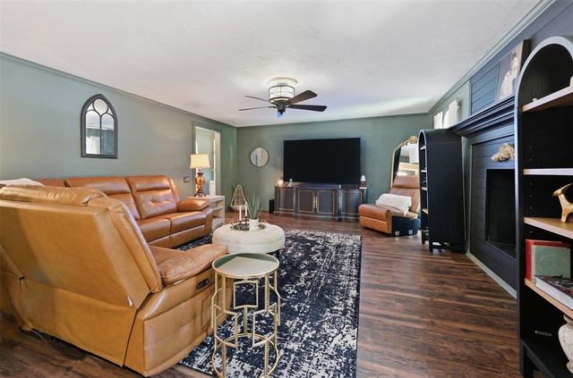 11105 Ashford Drive, Yukon, OK 73099