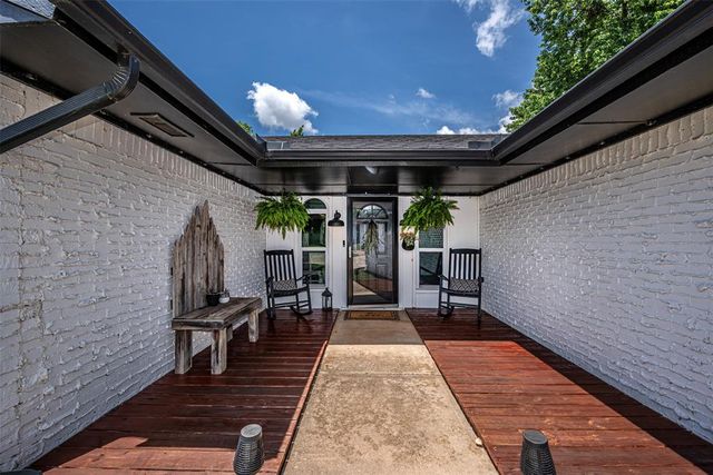 11105 Ashford Drive, Yukon, OK 73099
