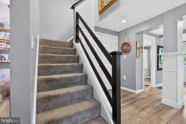 1552 MAIN ST, Mechanicsburg, PA 17055