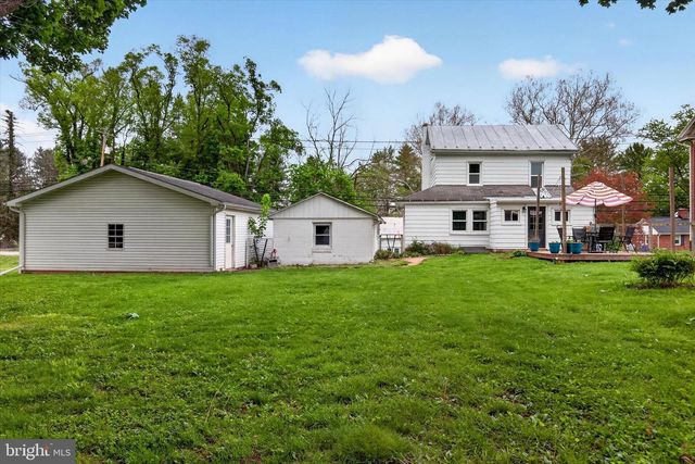 1552 MAIN ST, Mechanicsburg, PA 17055