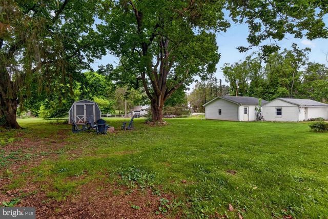 1552 MAIN ST, Mechanicsburg, PA 17055