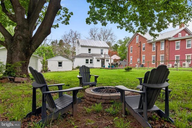 1552 MAIN ST, Mechanicsburg, PA 17055