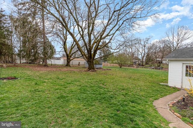 1552 MAIN ST, Mechanicsburg, PA 17055