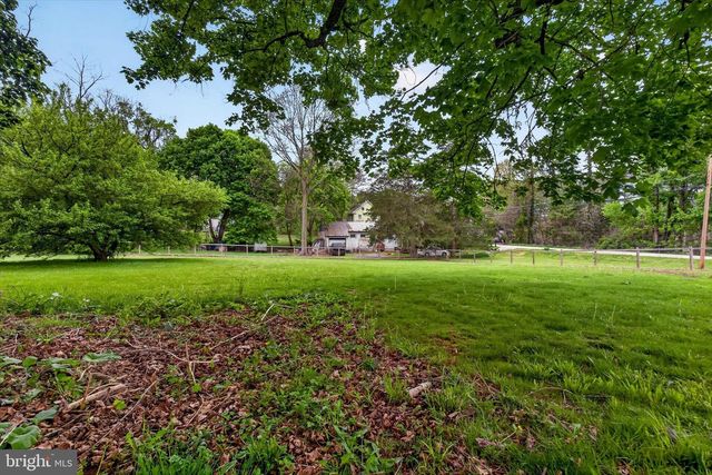 1552 MAIN ST, Mechanicsburg, PA 17055