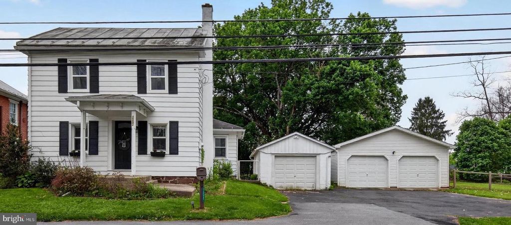 1552 MAIN ST, Mechanicsburg, PA 17055