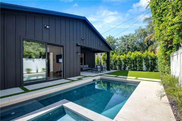 4734 Tobias Avenue, Sherman Oaks, CA 91403