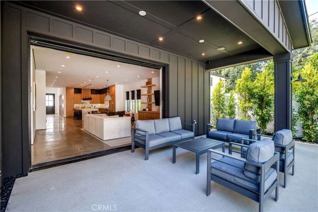 4734 Tobias Avenue, Sherman Oaks, CA 91403