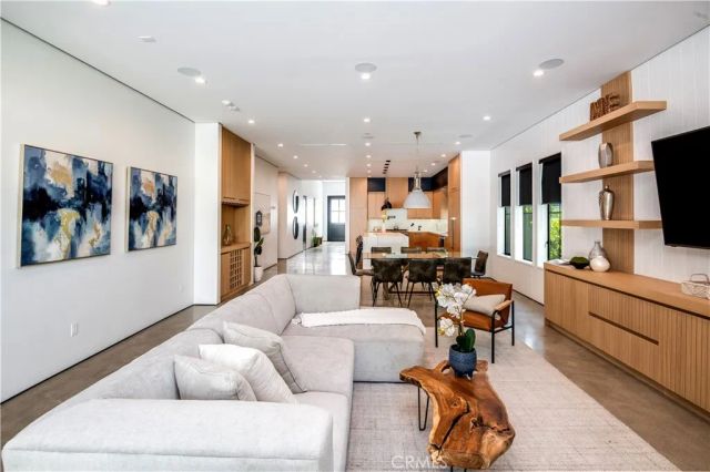 4734 Tobias Avenue, Sherman Oaks, CA 91403