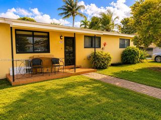765 W 70th Pl 765, Hialeah, FL 33014