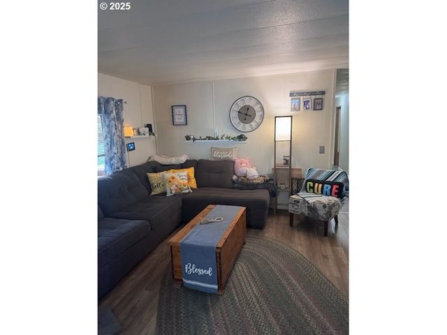 93099 MARCOLA Rd, Marcola, OR 97454