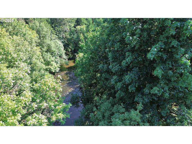 93099 MARCOLA Rd, Marcola, OR 97454