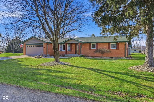 431 S Hardacre Court, New Castle, IN 47362