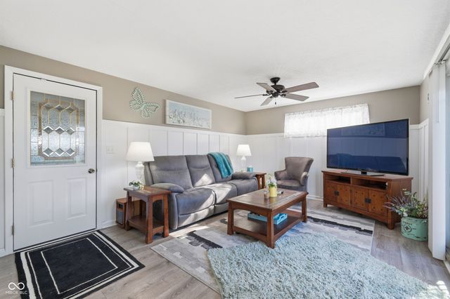 431 S Hardacre Court, New Castle, IN 47362