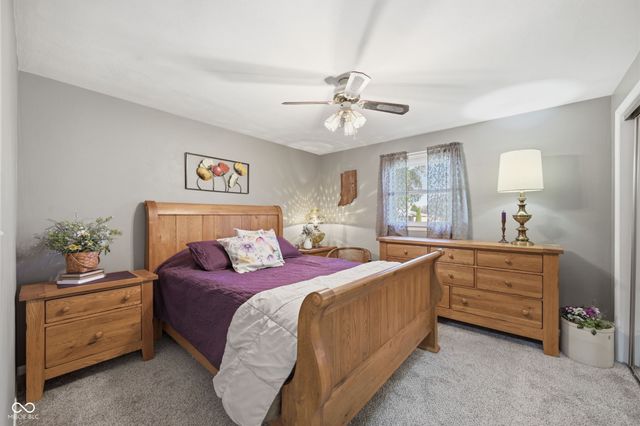 431 S Hardacre Court, New Castle, IN 47362