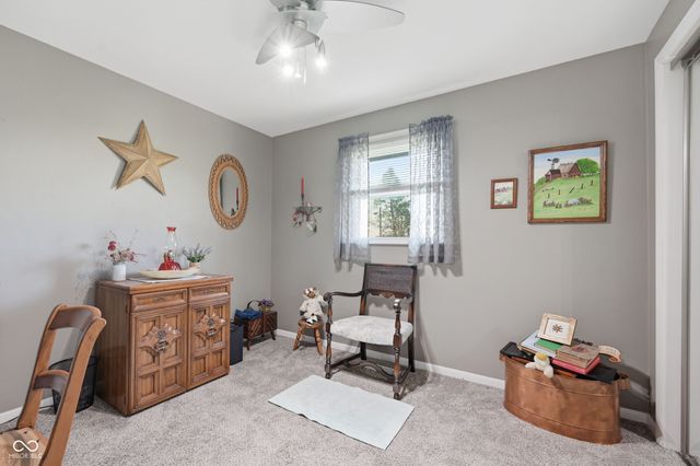 431 S Hardacre Court, New Castle, IN 47362