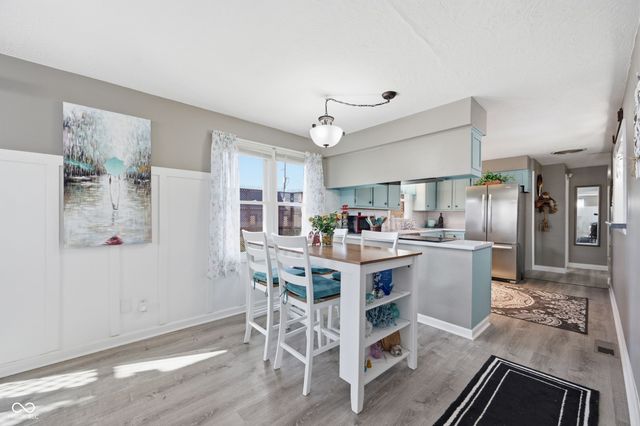 431 S Hardacre Court, New Castle, IN 47362