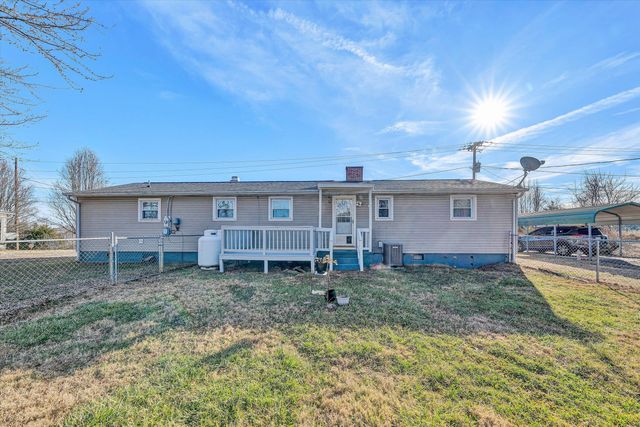 690 SCUFFLING HILL RD, Rocky Mount, VA 24151