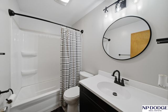 504 W Valley Street, Valley, NE 68064