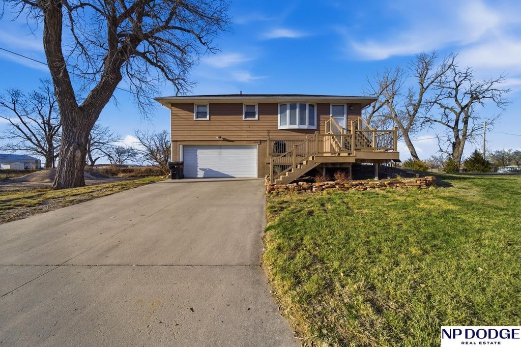 504 W Valley Street, Valley, NE 68064