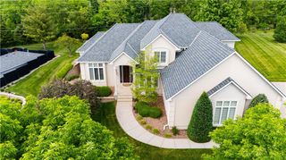 1604 NW Sunridge Drive, Blue Springs, MO 64015