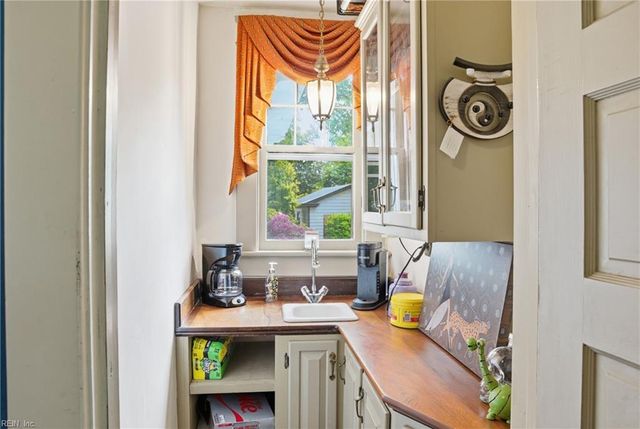 1509 Runnymede RD, Norfolk, VA 23505