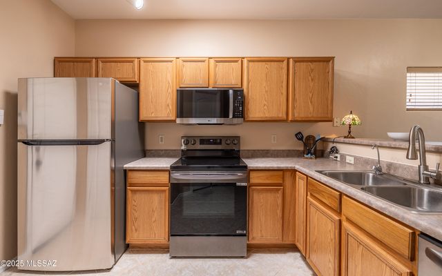 454 E Cactus Mountain Drive, Vail, AZ 85641