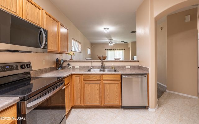 454 E Cactus Mountain Drive, Vail, AZ 85641