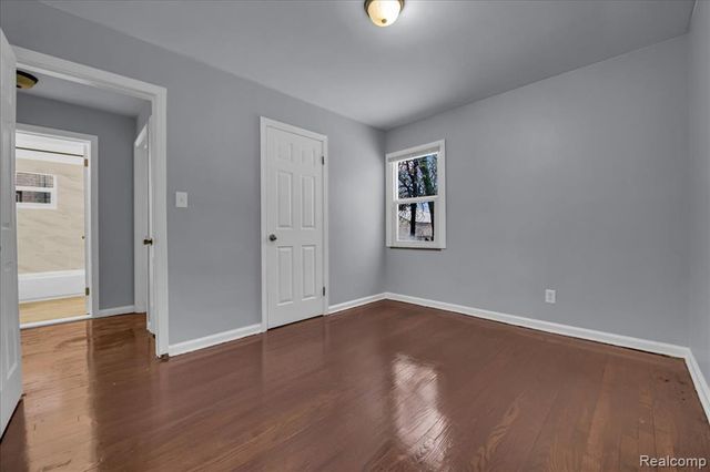 17212 Sunderland Road, Detroit, MI 48219