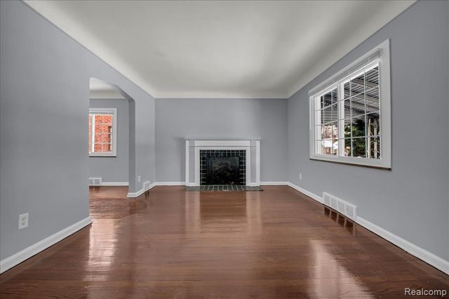 17212 Sunderland Road, Detroit, MI 48219