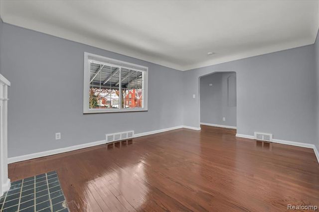 17212 Sunderland Road, Detroit, MI 48219