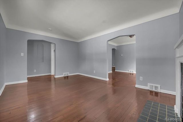 17212 Sunderland Road, Detroit, MI 48219