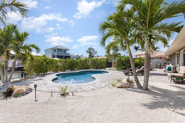 3811 101ST STREET W, Bradenton, FL 34210