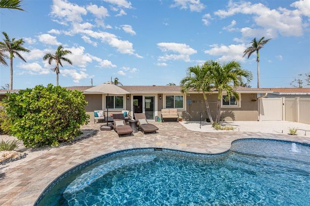 3811 101ST STREET W, Bradenton, FL 34210