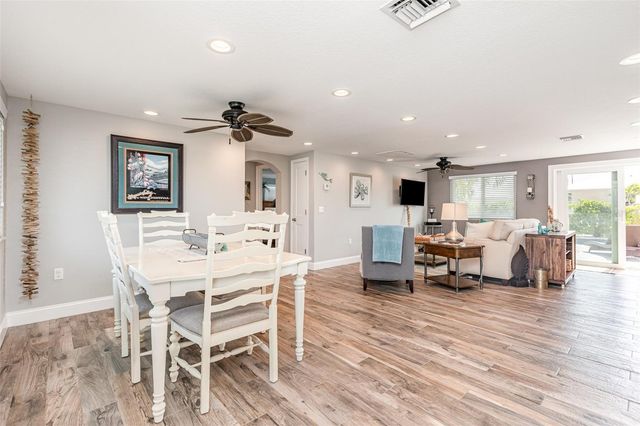 3811 101ST STREET W, Bradenton, FL 34210